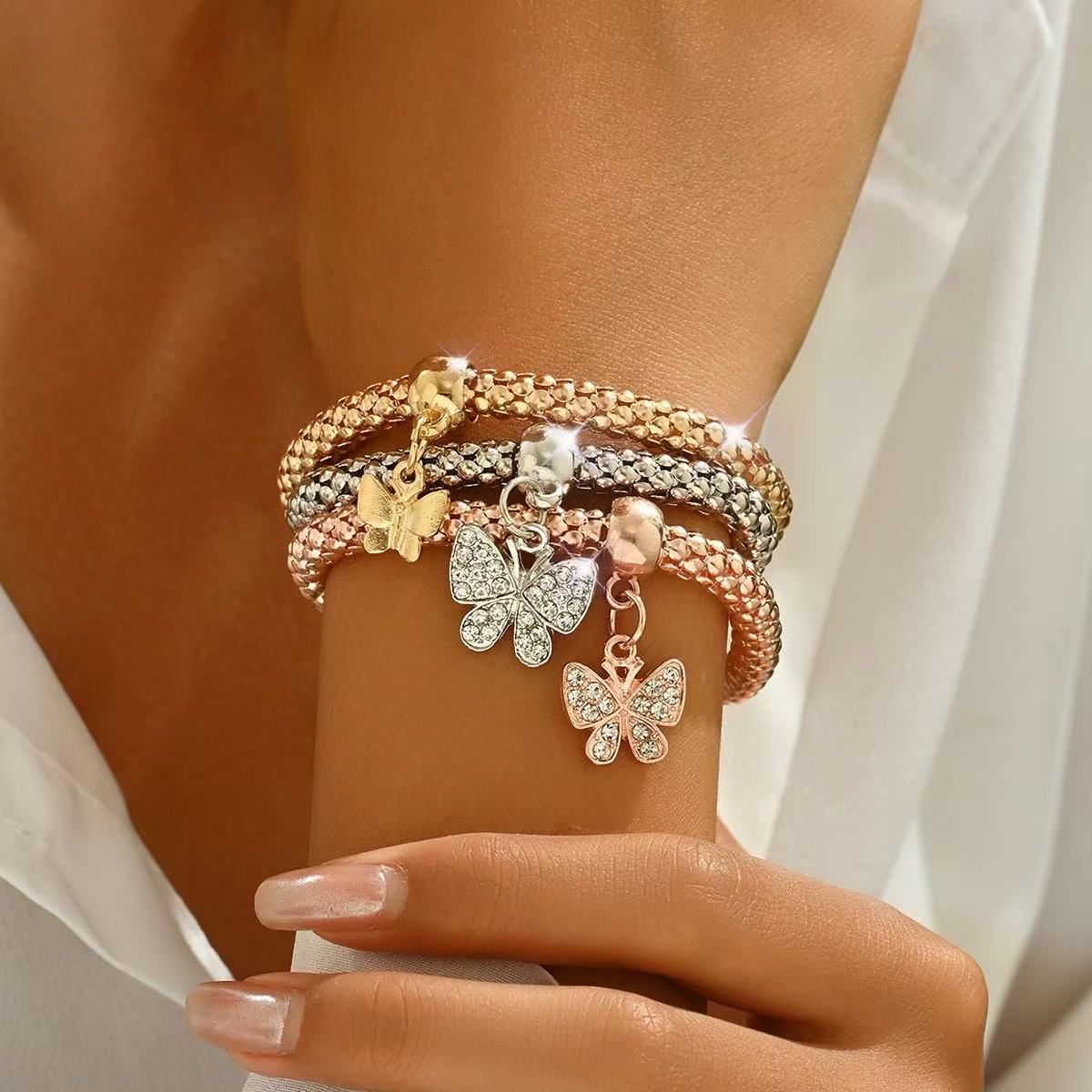 Linlin Jewelry -- The Shining Code of Urban Fashion